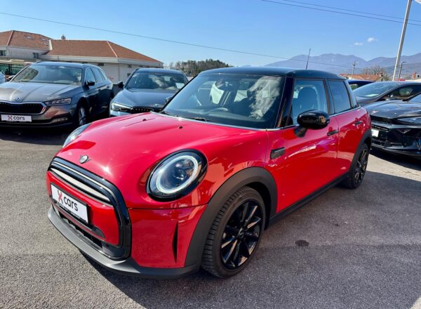 MINI Cooper 1.5 SPORT 7G/LED/AMBIENT/ALU 17/APPLE/NAVI