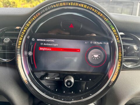 MINI Cooper 1.5 Classic Trim 7G/LED/AMBIENT/ALU 16/APPLE&ANDROID