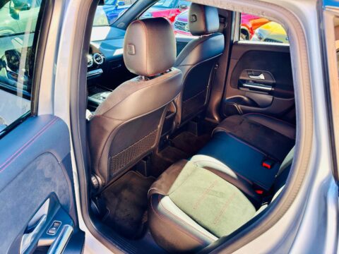 Mercedes-Benz GLA 200 d AMG LINE 8G/LED/AMBIENT/ALU 19/KAMERA