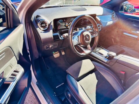 Mercedes-Benz GLA 200 d AMG LINE 8G/LED/AMBIENT/ALU 19/KAMERA