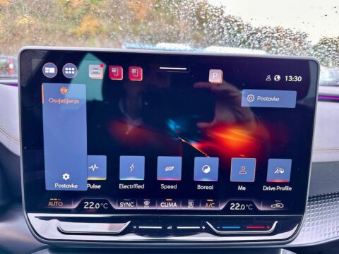 Cupra Formentor 2,0 TDI DSG EVO/LED/KAMERA/ALU 18/NAVI/ADAPT.TEMPOMAT