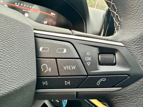 Seat Ibiza 1,0 TSI STYLE/LED/NAVI/ALU 15/PDCx2/DIGITAL COCKPIT