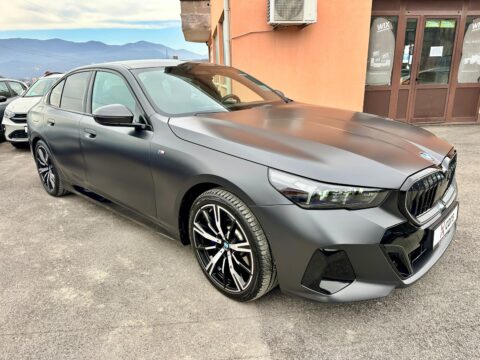 BMW 520 d xDrive M SPORT PRO 8G/ADAPTIVE LED/PANO/ALU 20/360*/KEYLESS