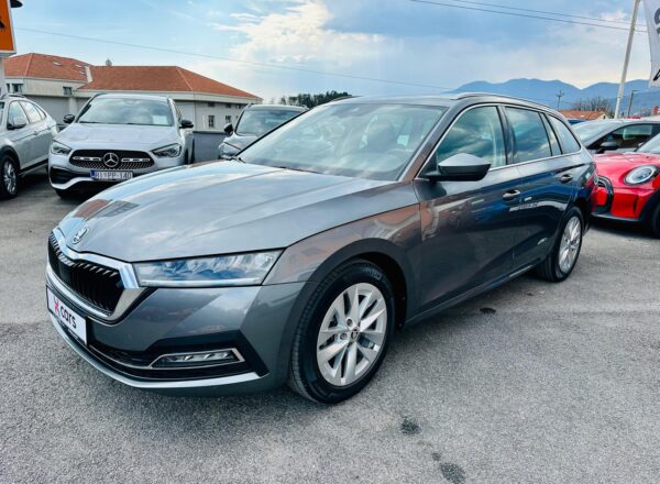 Škoda Octavia Combi 2,0 TDI DSG STYLE/LED/NAVI/KAMERA/VIRTUAL