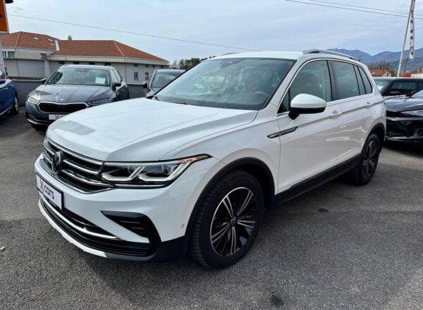 VW Tiguan 2,0 TDI ELEGANCE DSG/MATRIX/NAVI/KEYLESS/ADAPT.TEMP/VIRTUAL